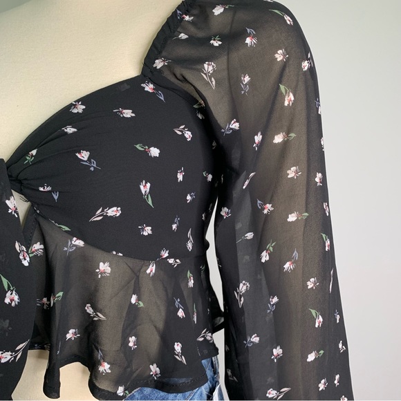 Sweetheart Neckline Floral Blouse Front Tie- Black / White Floral - Picture 9 of 13